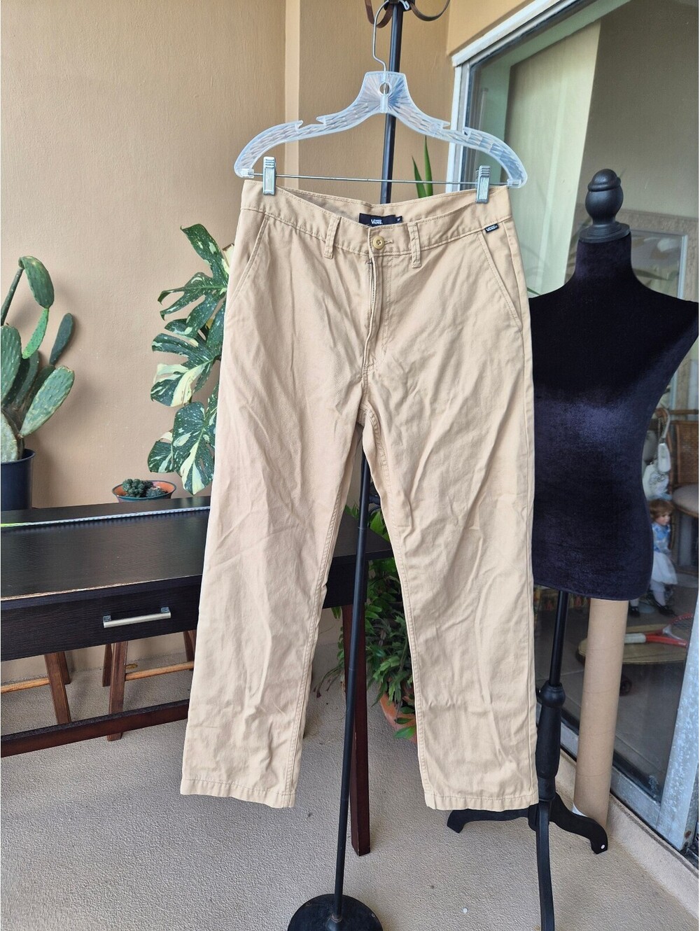 Vans men's Khaki Chino Pants Size 32
